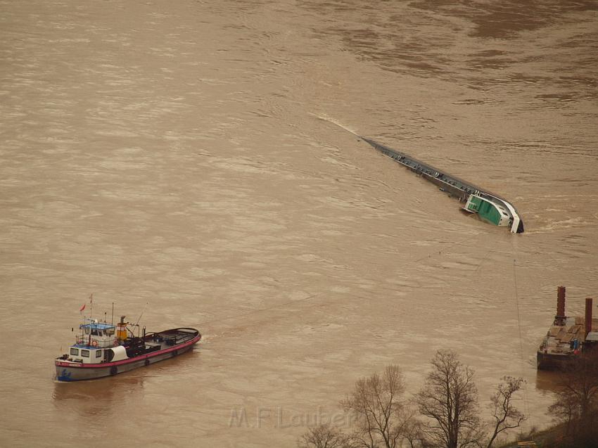 Schiff gesunken St Goarhausen Loreley P083.jpg